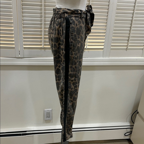 NEW PAM & GELA Leopard Print Jogger Pants - Picture 7 of 13